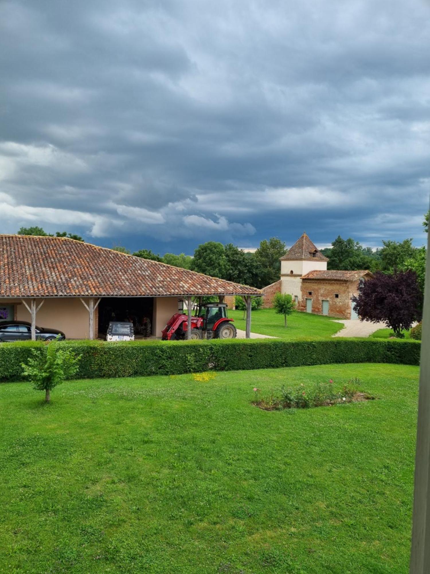 Domaine De Belcayre Bed & Breakfast Montauban Luaran gambar
